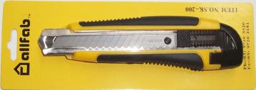 Heavy Duty Knife with retractable snap off blades